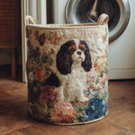 Gewatteerde wasmand – Cavalier King Charles in de bloementuin